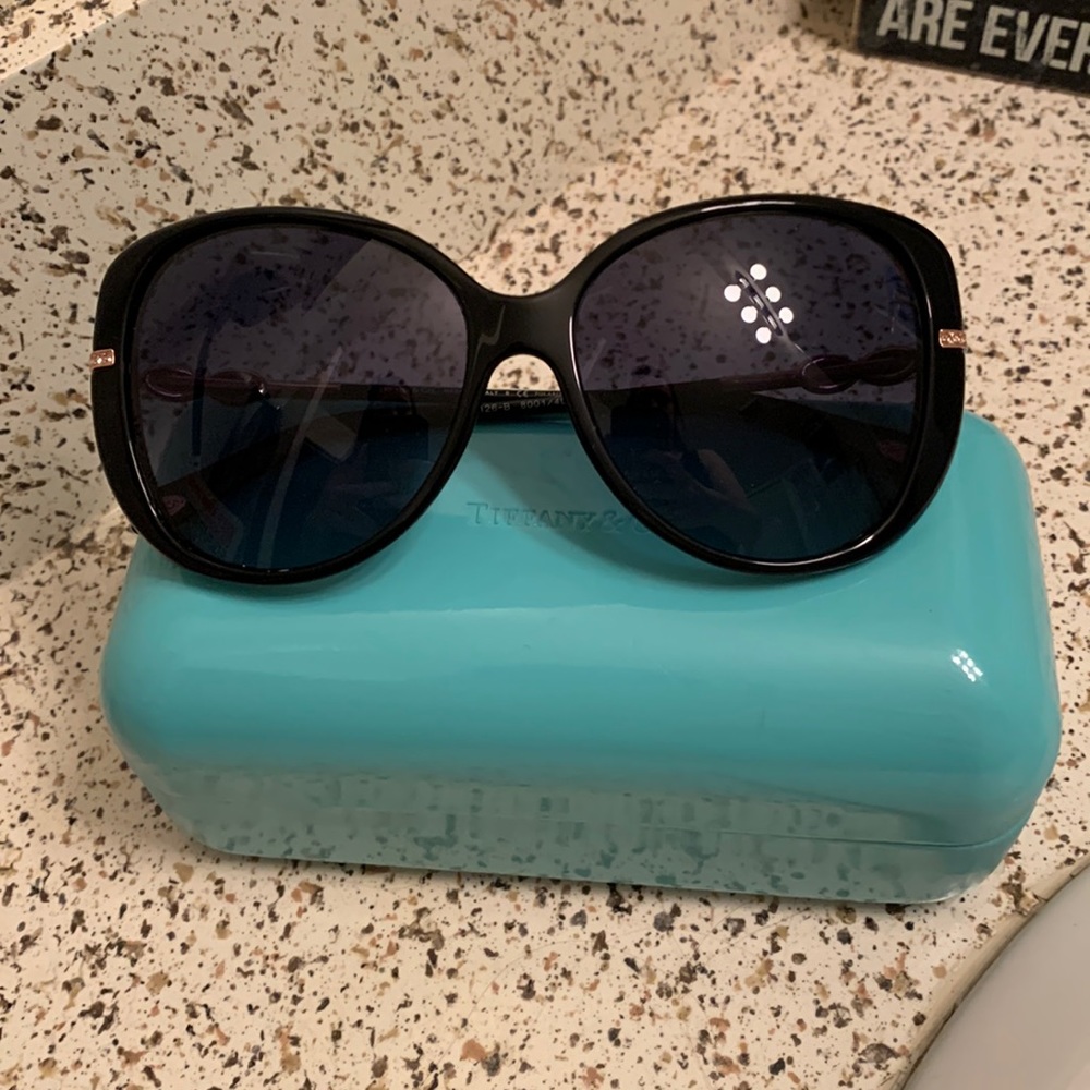 Porlarized Tiffany glasses, worn Handful of times